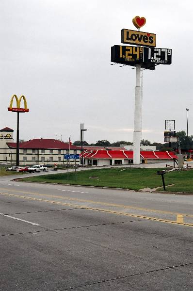 Loves Truck Stop- 122nd (2/7/2009)