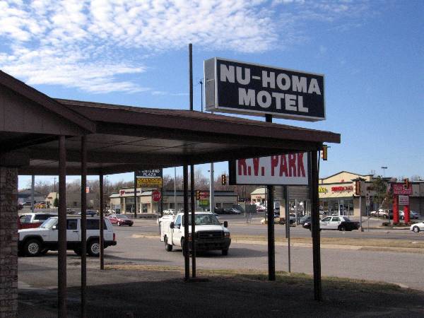 Nu-Homa Motel (2/9/2009)