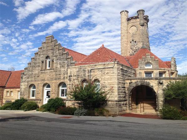 Shawnee Santa Fe Train Depot (11/18/2013 - Credits: Yousef Kazemi)