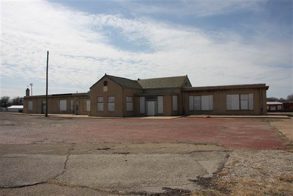 Ponca City Santa Fe Train Depot (4/24/2014 - Credits: Yousef Kazemi)