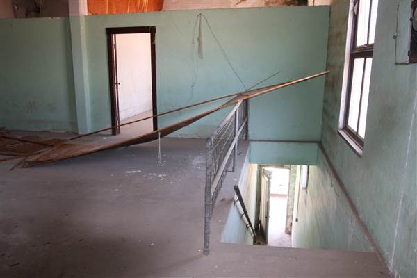 Empty Building (9/2/2014 - Credits: Erica Laub)