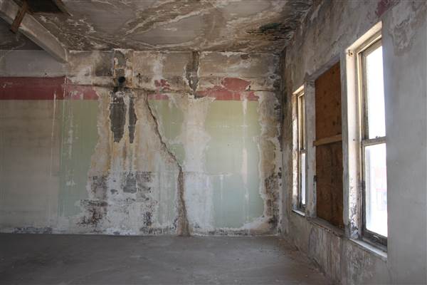 Empty Building (9/2/2014 - Credits: Erica Laub)