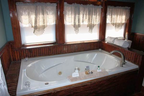 Grandison Inn Bed & Breakfast (9/3/2014 - Credits: Yousef Kazemi)