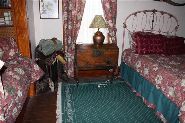 Stone Lion Inn Bed and Breakfast Guthrie (9/11/2014)