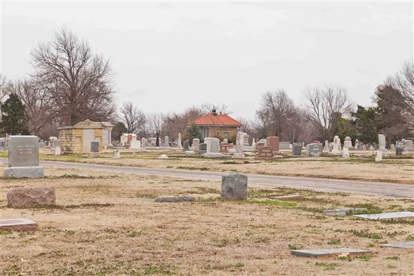 Fairlawn Cemetery (3/13/2015 - Credits: Layne Inselman)