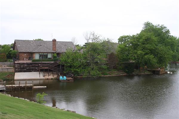 Twin Lakes Neighborhood (4/24/2015 - Credits: Yousef Kazemi)