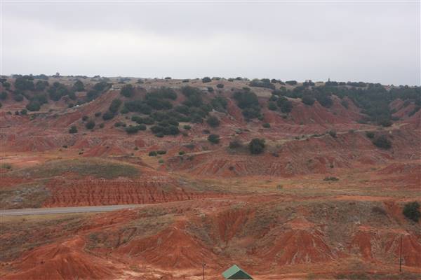 Gloss Mountains (11/16/2015 - Credits: Tava Sofsky)