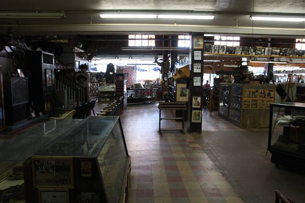 Simpson's Old Time Museum and Skeleton Creek Productions (11/28/2016 - Credits: Yousef Kazemi)