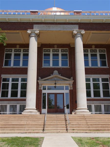 Lawton City Hall (Old High School) (4/24/2018 - Credits: Yousef Kazemi)