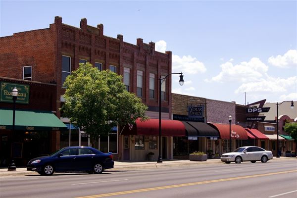 Downtown Broken Arrow (7/12/2018 - Credits: Rose District (Flickr))