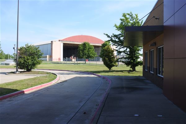 Durant Regional Airport (5/10/2019 - Credits: Tyler Slawson)