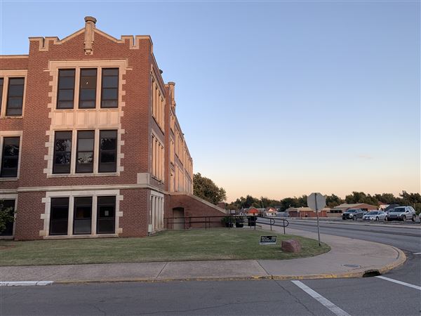 El Reno High School - West Entrance to Main High School Campus Building (10/30/2019 - Credits: Breanna Shellhorse (Intern))