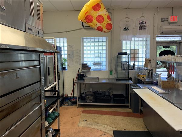 Stone Sisters Pizza (8/17/2020 - Credits: Yousef Kazemi)