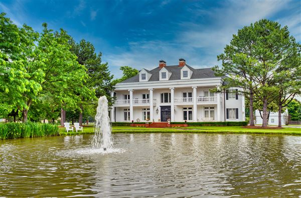 South Tulsa - Broken Arrow Mansion (5/19/2021 - Credits: Kemp Aerial Imagery, LLC)