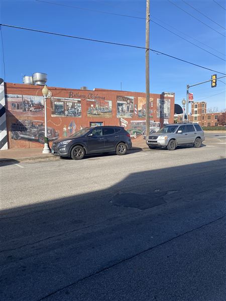Downtown Bethany (12/1/2021 - Credits: Amanda McCellon)