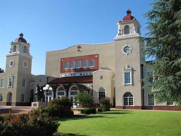 Ponca City - City Hall - Centennial Plaza (7/1/2021 - Credits: Rich Cantillon)