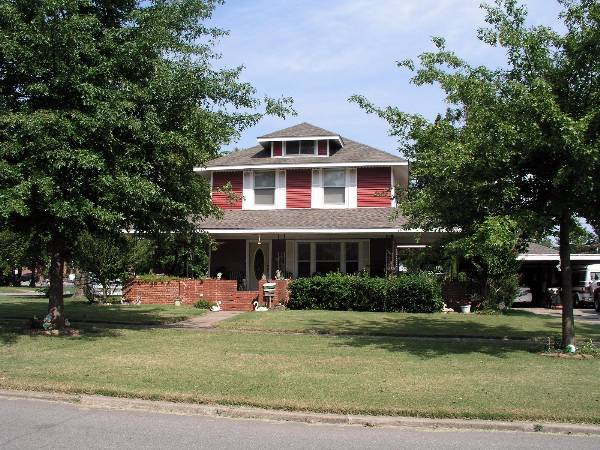 Simple Craftsman Home 304 (2/2/2009)