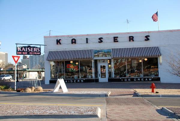 Kaiser's at Greatful Bean Café (2/6/2009)