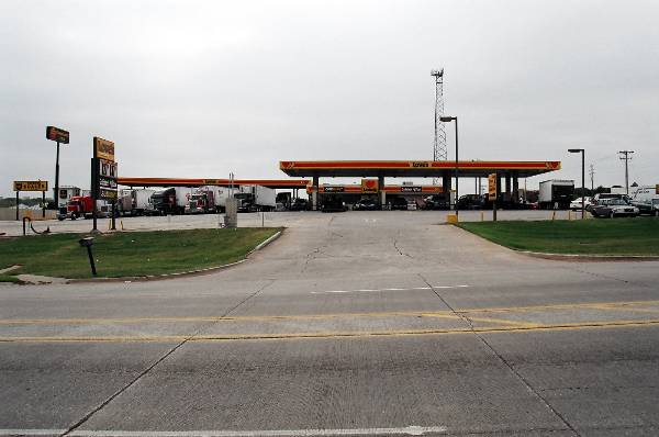 Loves Truck Stop- 122nd (2/7/2009)