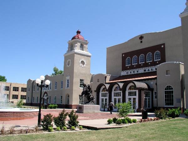 Ponca City - City Hall - Centennial Plaza (2/9/2009)