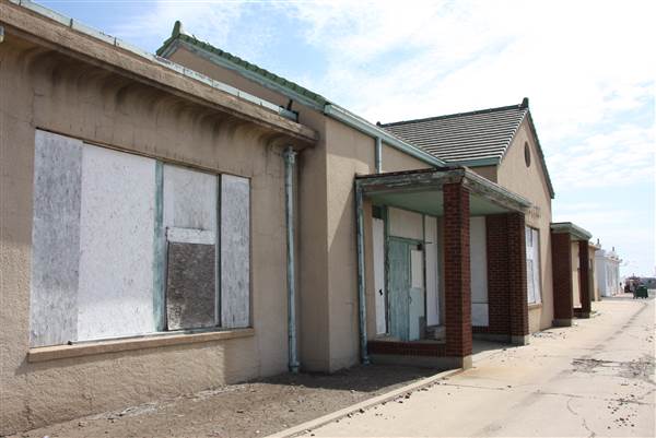 Ponca City Santa Fe Train Depot (4/24/2014 - Credits: Yousef Kazemi)