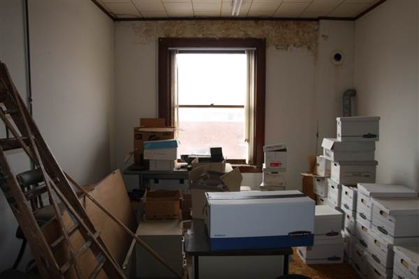 Vacant Offices - Woodward (12/10/2014 - Credits: Yousef Kazemi)