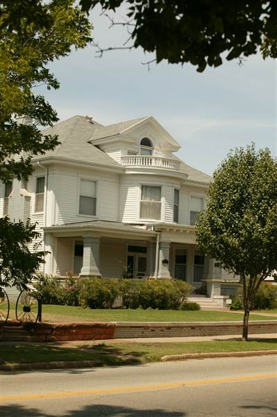 Guthrie Wooden Homes (1/23/2015 - Credits: Ackerman McQueen - 2006)