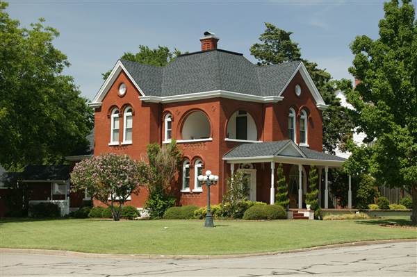 Guthrie Wooden Homes (1/23/2015 - Credits: Ackerman McQueen - 2006)