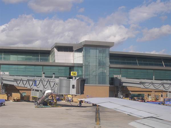 Will Rogers International Airport (3/10/2015 - Credits: google)