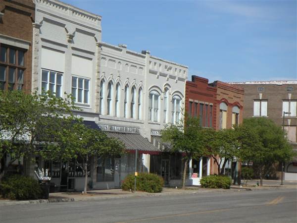 Downtown Bartlesville (3/19/2015 - Credits: FlickR)