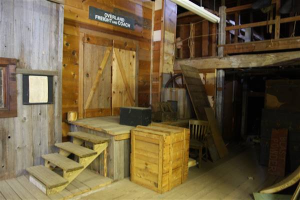 Simpson's Old Time Museum and Skeleton Creek Productions (11/28/2016 - Credits: Yousef Kazemi)