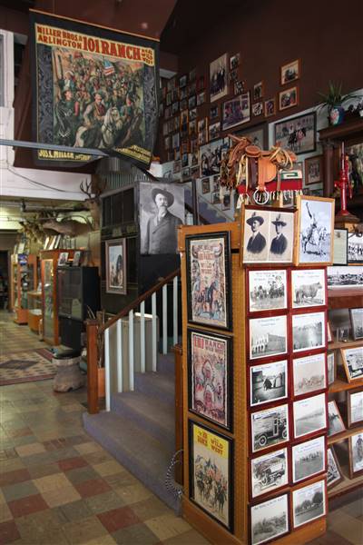 Simpson's Old Time Museum and Skeleton Creek Productions (11/28/2016 - Credits: Yousef Kazemi)