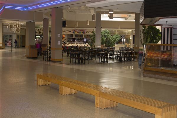 Oakwood Mall (11/28/2017 - Credits: Visit Enid (Rob Houston and Marcy Jarrett))