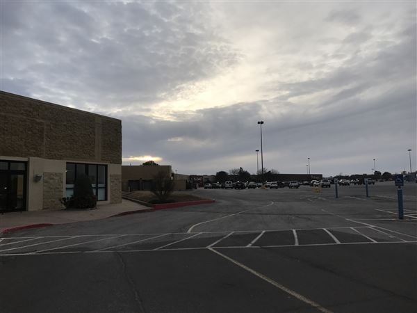 Oakwood Mall (2/16/2018 - Credits: Yousef Kazemi)