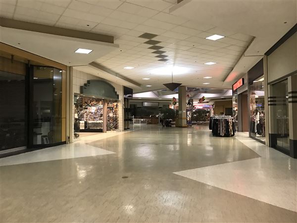 Oakwood Mall (2/16/2018 - Credits: Yousef Kazemi)