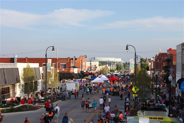Downtown Broken Arrow (7/12/2018 - Credits: Rose District (Flickr))