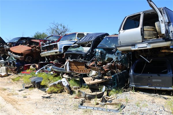 R & D Salvage (9/27/2019 - Credits: Tyler Slawson)