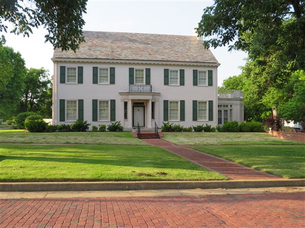 Glass Mansion (5/25/2021 - Credits: Ashley Watters and Nowata County Historical Society)