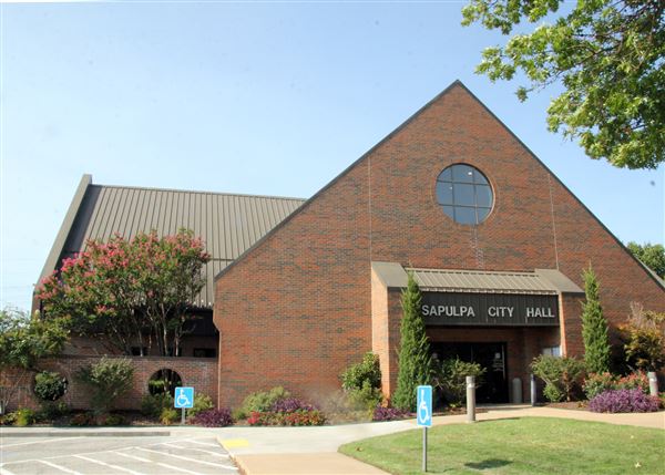 Sapulpa City Hall (8/4/2022 - Credits: Sapulpa Arts)
