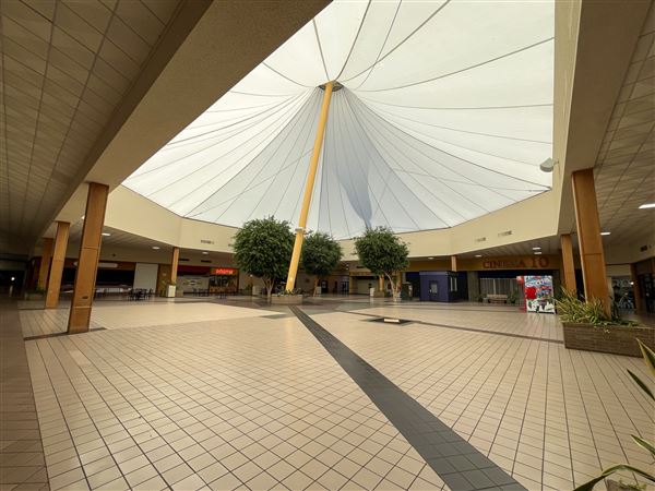 Arrowhead Mall (10/21/2024 - Credits: Bryce Marshall)