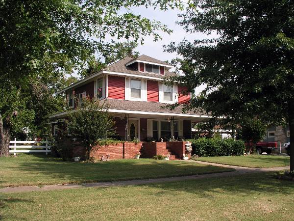 Simple Craftsman Home 304 (2/2/2009)