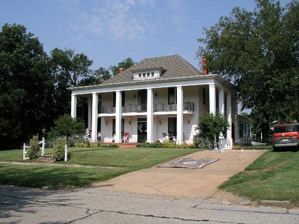 E Warner Ave. and N Maple St. (2/4/2009)