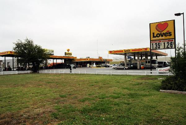 Loves Truck Stop- S.E. 89th (2/7/2009)