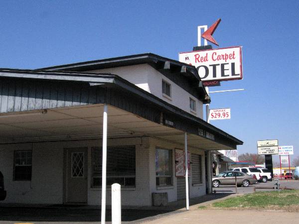 Red Carpet Motel (2/11/2009)