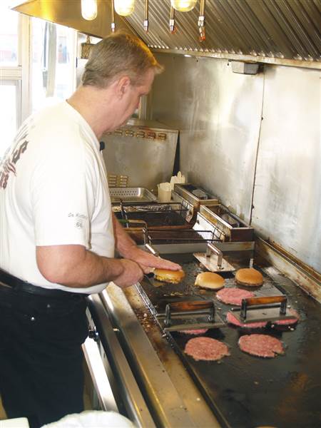 Hank's Hamburgers (3/12/2014 - Credits: Ron Stahl - TravelOK)