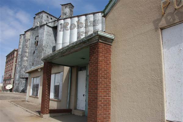 Ponca City Santa Fe Train Depot (4/24/2014 - Credits: Yousef Kazemi)
