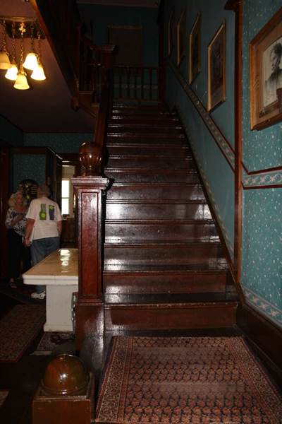 Stone Lion Inn Bed and Breakfast Guthrie (9/11/2014)