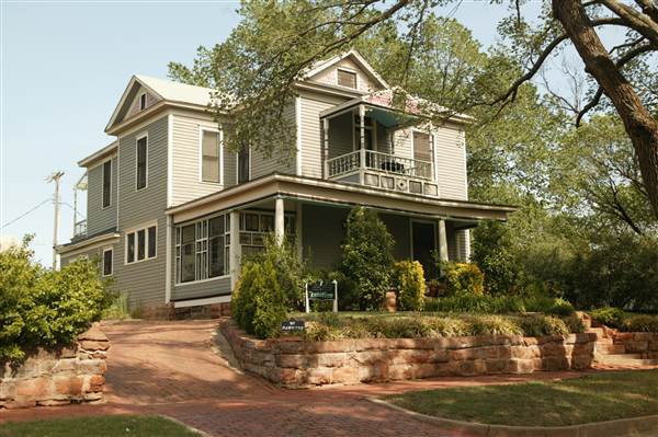 Guthrie Wooden Homes (1/23/2015 - Credits: Ackerman McQueen - 2006)