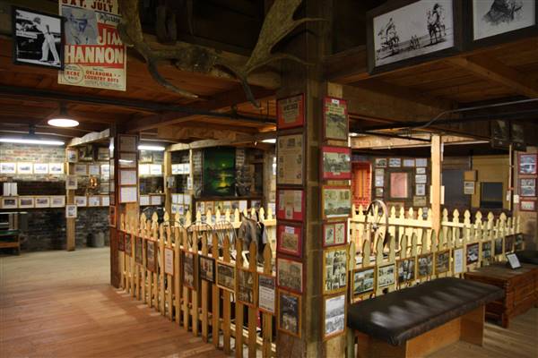 Simpson's Old Time Museum and Skeleton Creek Productions (11/28/2016 - Credits: Yousef Kazemi)