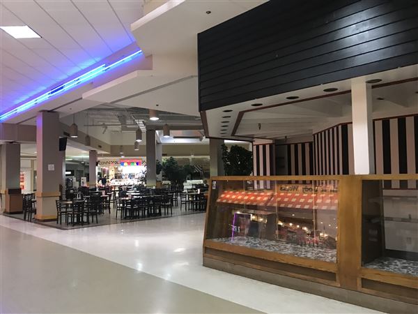 Oakwood Mall (2/16/2018 - Credits: Yousef Kazemi)